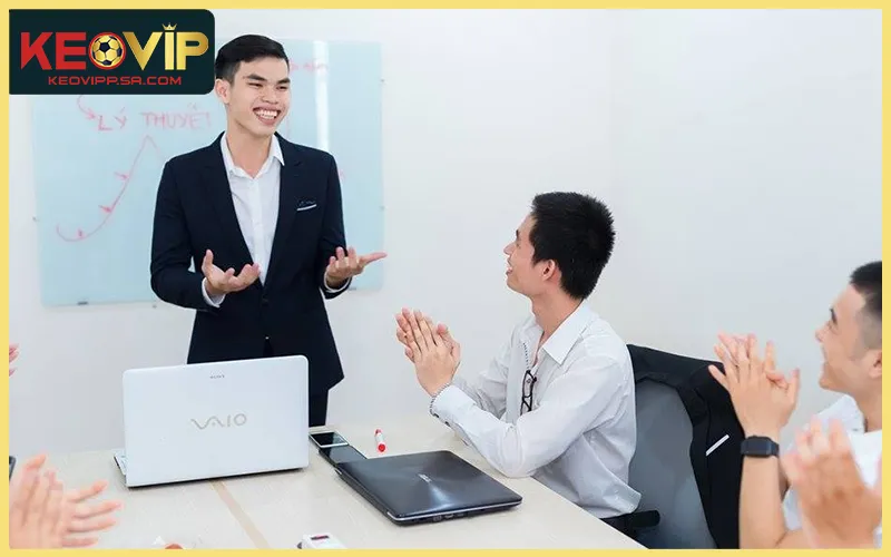 Chuyên gia phân tích tỷ lệ bóng đá với 7 năm kinh nghiệm